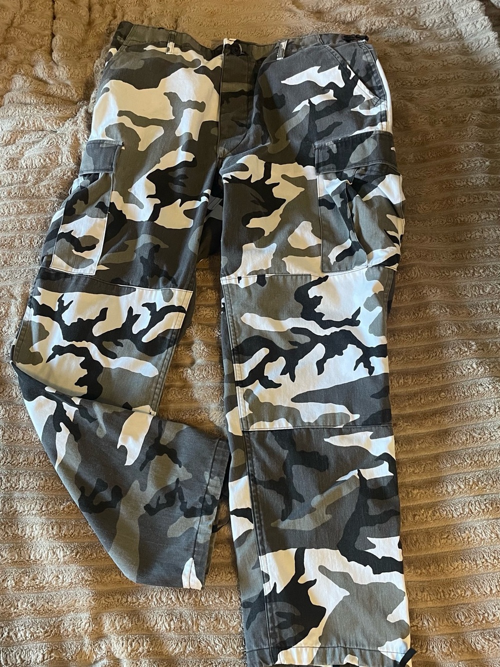 Propper Men's Black Gray White Camo Cargo Pants